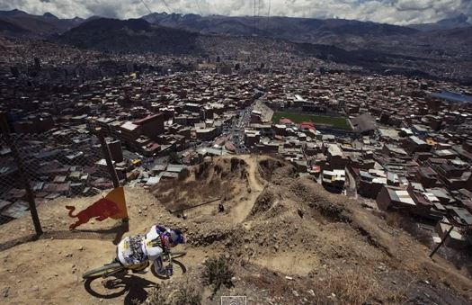 ΒΙΝΤΕΟ-Extreme biking στη Βολιβία