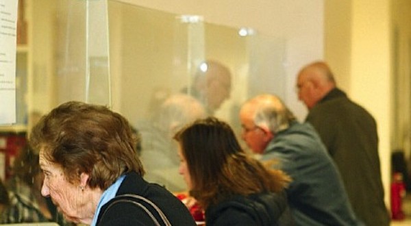 Καταβάλλεται το ΕΚΑΣ στους δικαιούχους με αναπηρία