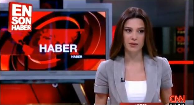 BINTEO-H αντίδραση της παρουσιάστριας του CNN Turk την στιγμή του σεισμού