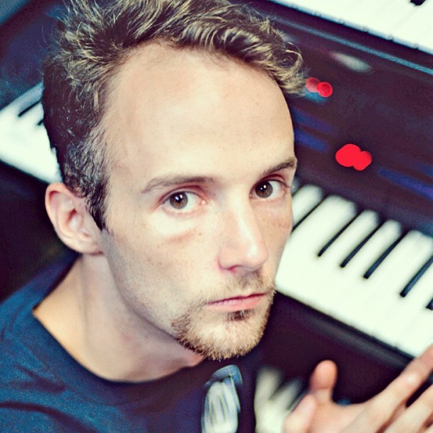 ΦΩΤΟ-Ποιος είναι ο εικονιζόμενος;