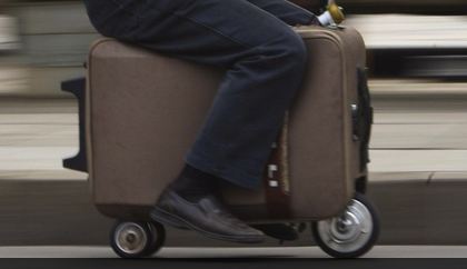 ΦΩΤΟ-Για σκούτερ μια …βαλίτσα