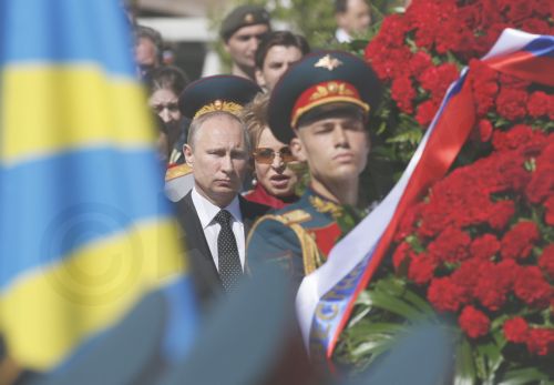 Εκτοξεύσεις πυραύλων παρακολούθησε ο Πούτιν