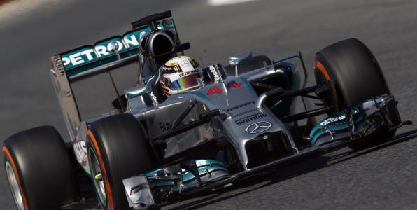 Επίδειξη δύναμης από Hamilton