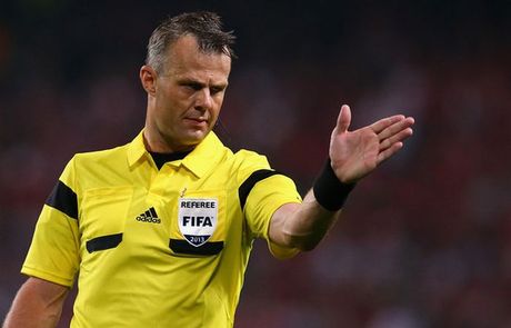 Ο Κάιπερς σφυρίζει τον τελικό του Champions League