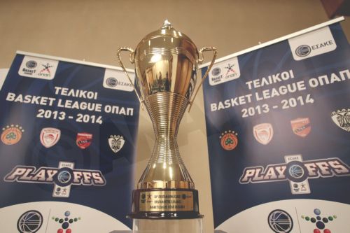 ΦΩΤΟ- Έδωσαν τα χέρια Σπανούλης-Διαμαντίδης