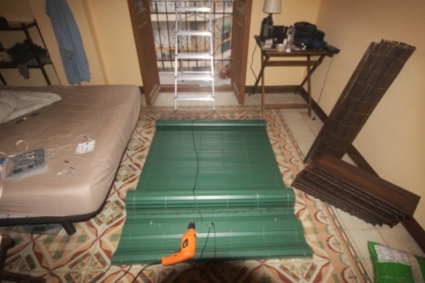 perierga.gr - Καλή ιδέα διακόσμησης ενός μικρού μπαλκονιού!