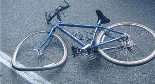 Ανήλικος παρέσυρε 73χρονη ποδηλάτισσα