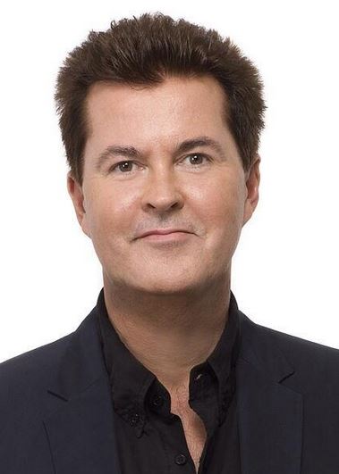 Ο Mr. American Idol έβγαλε στο σφυρί τη βίλα του