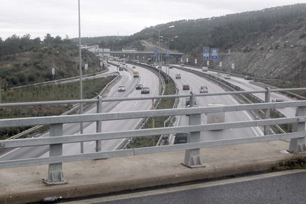 Τροχαίο στη Θεσσαλονίκη-Αυτοκίνητο βρέθηκε στο αντίθετο ρεύμα