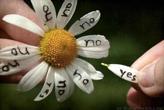 Κολλημένη με κάποιον που δε σε θέλει πια: Πως θα τον ξεπεράσεις