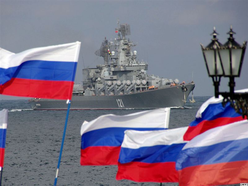 Ρωσία-Υποβρύχια και πολεμικά στη Μαύρη Θάλασσα