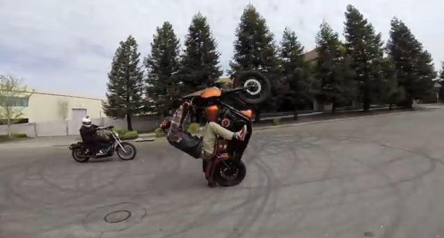 ΒΙΝΤΕΟ-Σούζες και burnouts με H-D