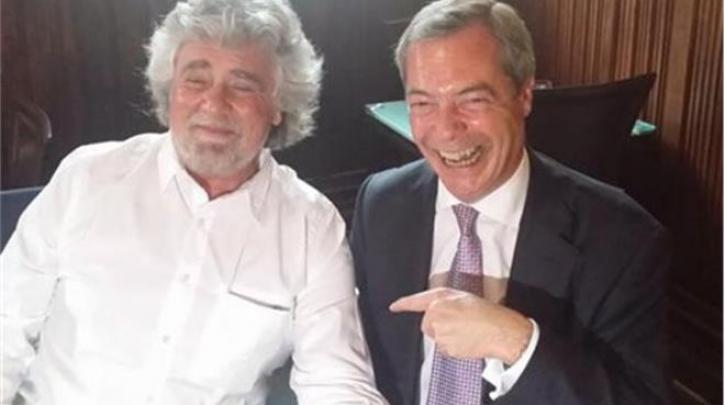 Γκρίλο για Φάρατζ: Έχει χιούμορ, δεν είναι ρατσιστής