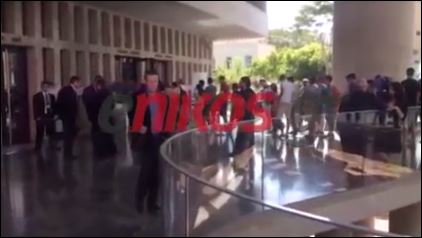 ΒΙΝΤΕΟ-Οι τουρίστες επέστρεψαν στο Μουσείο της Ακρόπολης