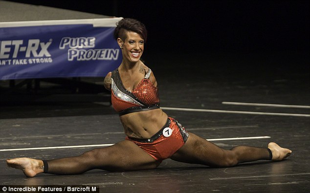 ΦΩΤΟ-Η bodybuilder που δεν έχει χέρια αλλά δύναμη ψυχής