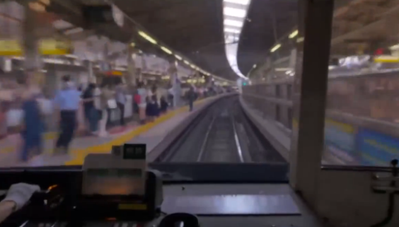 ΒΙΝΤΕΟ-Μοιραίο άλμα σε σιδηρόδρομο της Ιαπωνίας