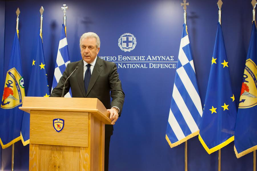 Αβραμόπουλος: Αυτοδημιούργητος ο Κουμουτσάκος