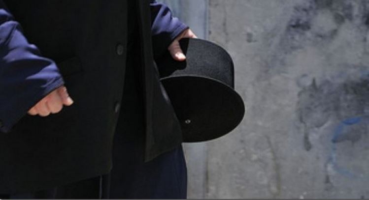 Στο αυτόφωρο ιερέας μετά από καυγά για τα εκλογικά