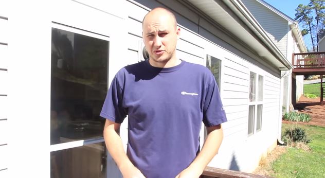 BINTEO-Βγάλε το t-shirt σε 1’’