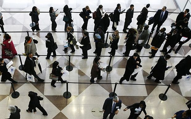Φεύγουν 94.363 δημόσιοι υπάλληλοι- Έρχονται 65.728 νέες προσλήψεις