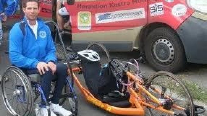 ΒΙΝΤΕΟ- Αυτός είναι παραολυμπιονίκης που παρασύρθηκε από ΙΧ