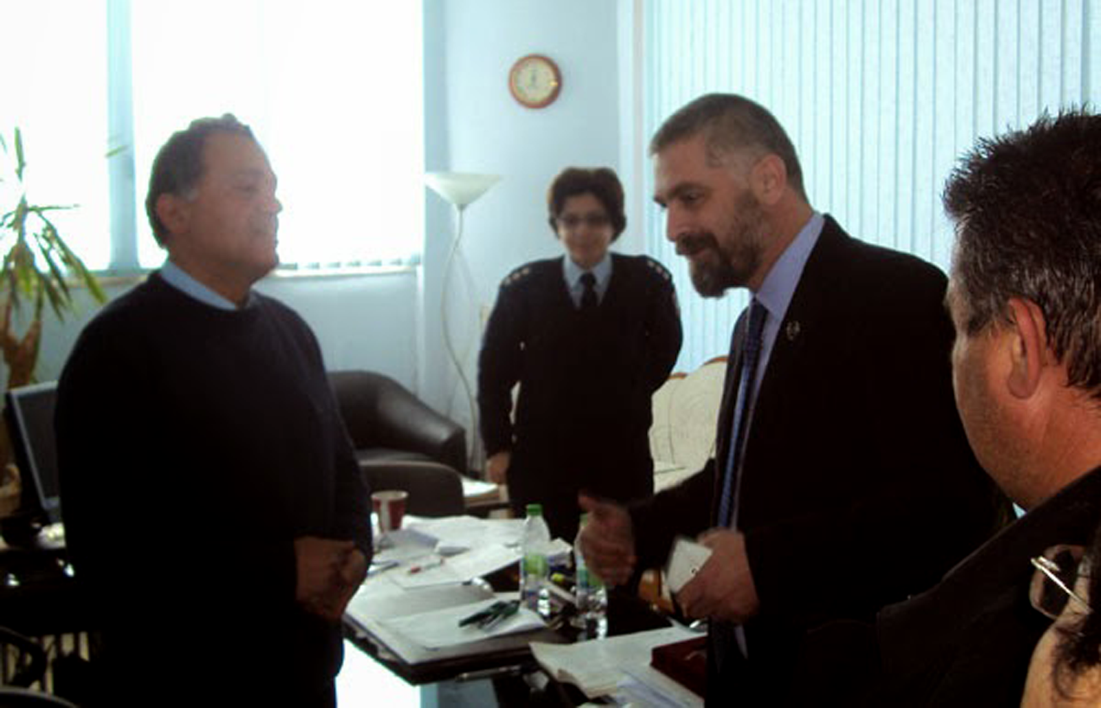 Διοικητική έρευνα της ΕΛΑΣ για την επίσκεψη στελεχών της ΧΑ στην Αστυνομική Διεύθυνση Εύβοιας