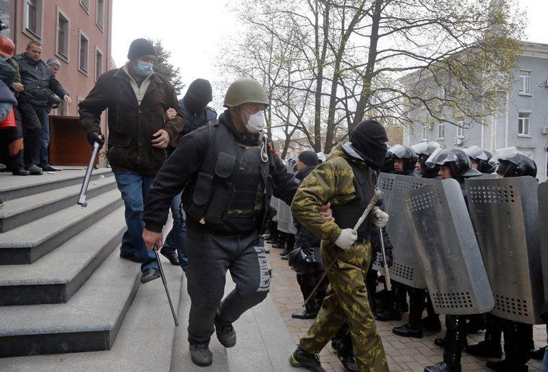 Ουκρανία: Να περιοριστεί η κατάληψη των κτιρίων θέλει η ΕΕ