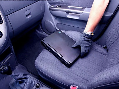 43χρονος μεταμφιέστηκε σε ιερέα και διέρρηξε αυτοκίνητα