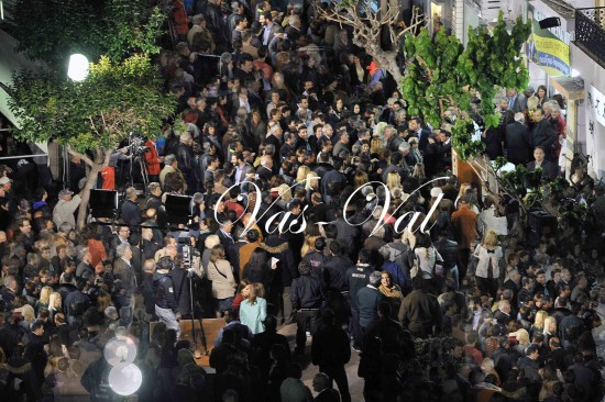 ΦΩΤΟ-Λαοθάλασσα συγκέντρωσε υποψήφιος με το photoshop