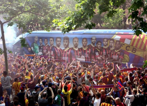 ΦΩΤΟ-Αποθέωσαν την Μπαρτσελόνα