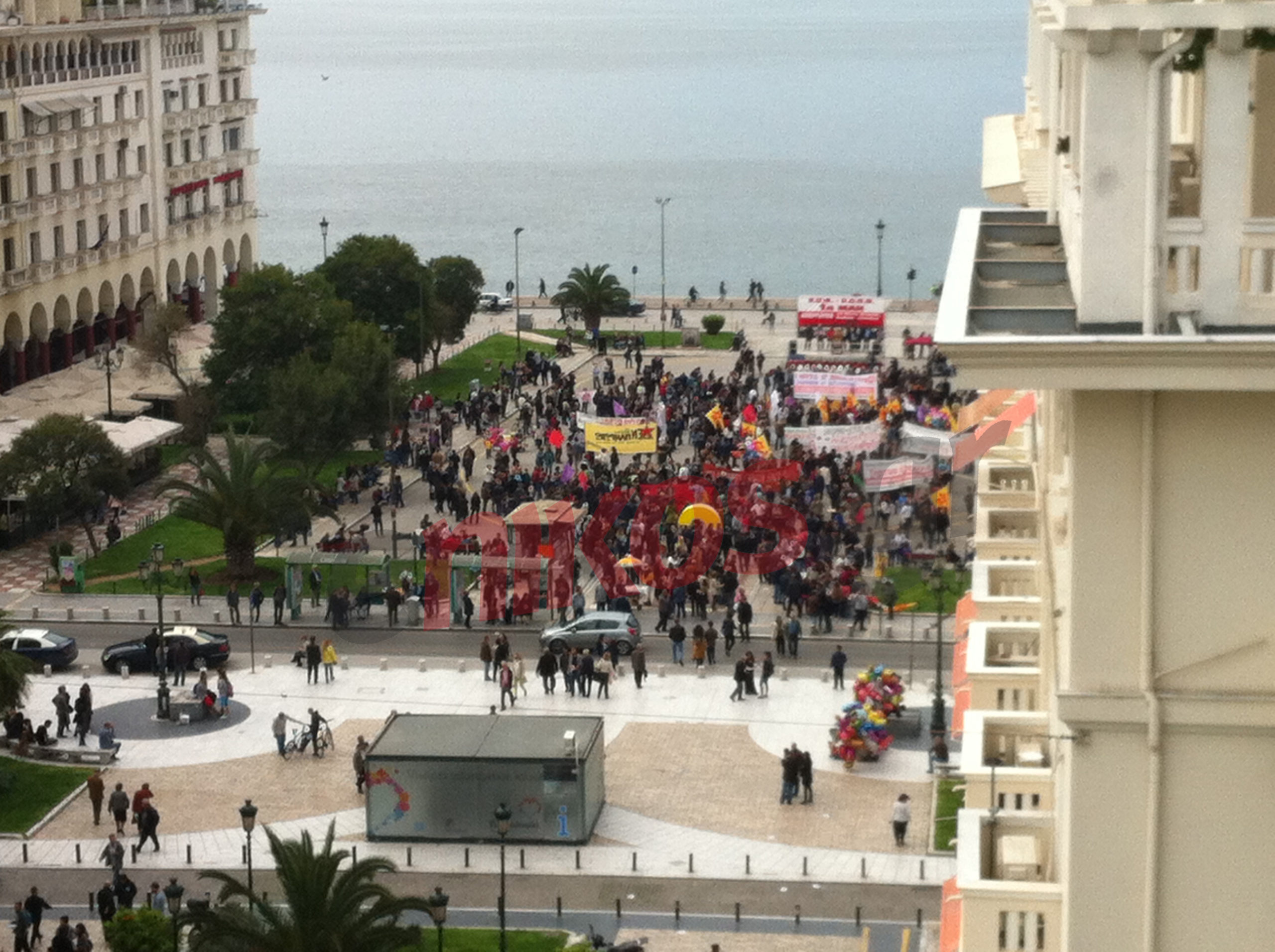 ΦΩΤΟ-Συγκέντρωση του εργατικού κέντρου στην Αριστοτέλους