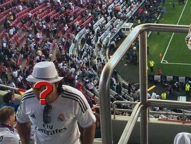 Ο “Μέσι” στο Ντα Λουζ με φανέλα της Ρεάλ