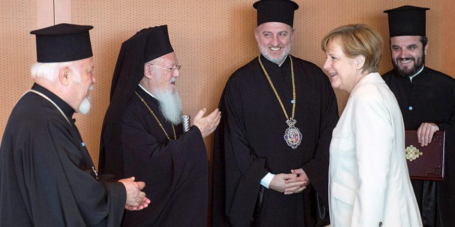 DW: Οργισμένη Μέρκελ για την υπόθεση της Αγίας Σοφίας