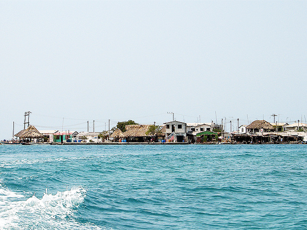 perierga.gr - Το πιο πυκνοκατοικημένο νησί στον κόσμο!