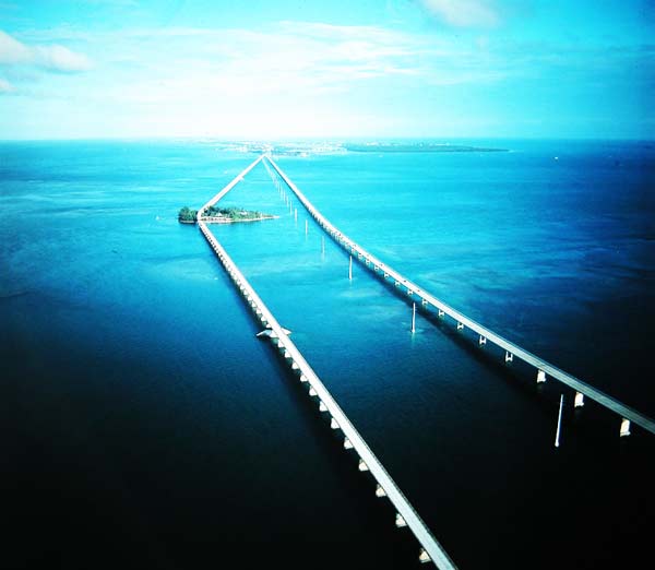 perierga.gr - Overseas Highway: Οδηγώντας πάνω στον ωκεανό! 