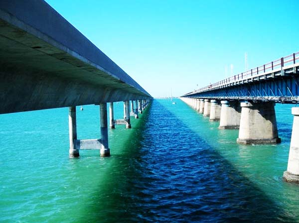 perierga.gr - Overseas Highway: Οδηγώντας πάνω στον ωκεανό! 