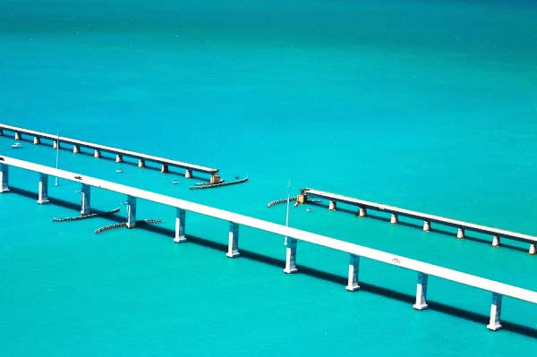 perierga.gr - Overseas Highway: Οδηγώντας πάνω στον ωκεανό! 