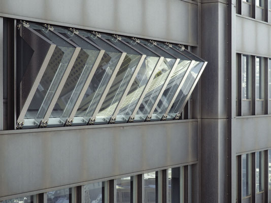 perierga.gr - Μπαλκόνι μετακινείται 30 μοίρες για καλύτερη θέα!