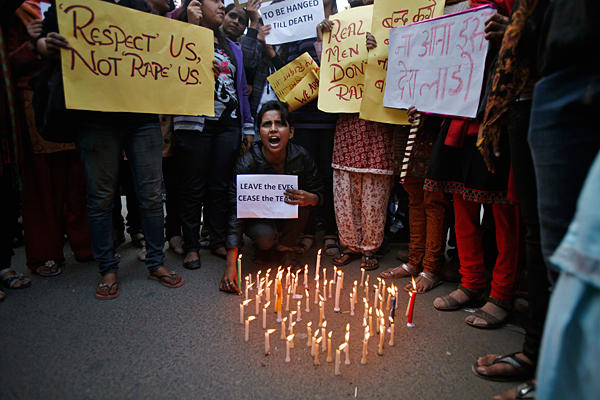 Ινδία-Βίασαν μέχρι θανάτου 22χρονη