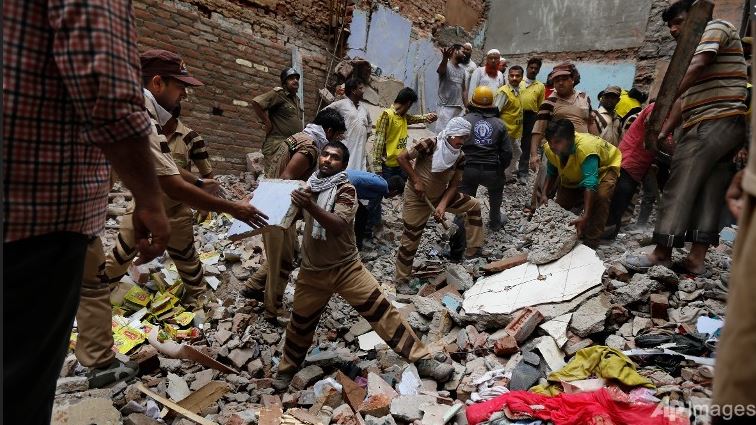 10 νεκροί από κατάρρευση κτιρίου στο Νέο Δελχί