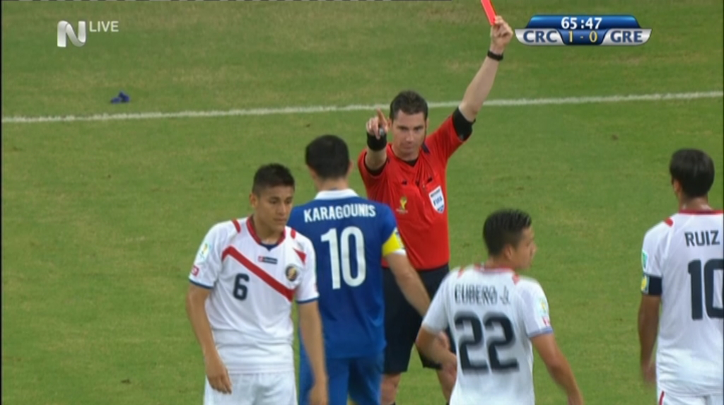 Live- Κόκκινη κάρτα – Με δέκα η Κόστα Ρίκα