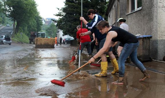 6 νεκροί από την κακοκαιρία στη Γερμανία