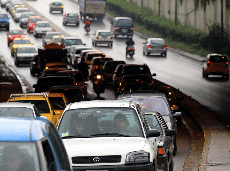 ΤΩΡΑ-Ουρά χιλιομέτρων στο Φάληρο