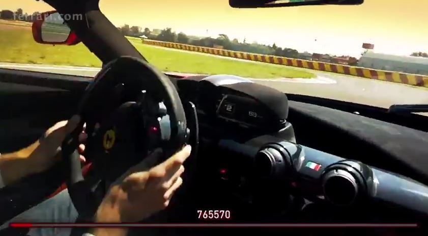 ΒΙΝΤΕΟ-Μια βόλτα στην πίστα της Ferrari