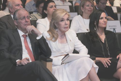 Μ. Βαρδινογιάννη: Επανένωση των Γλυπτών του Παρθενώνα