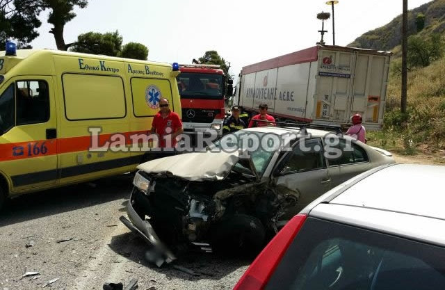 ΦΩΤΟ-Τροχαίο με βυτιοφόρο