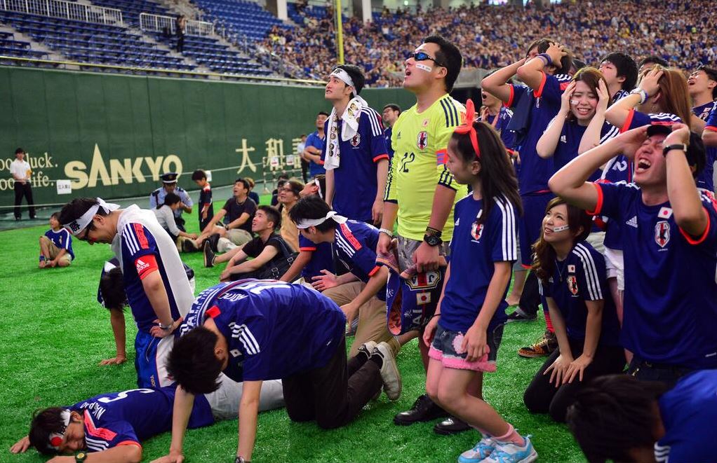 ΦΩΤΟ-Οι Ιάπωνες… γονάτισαν