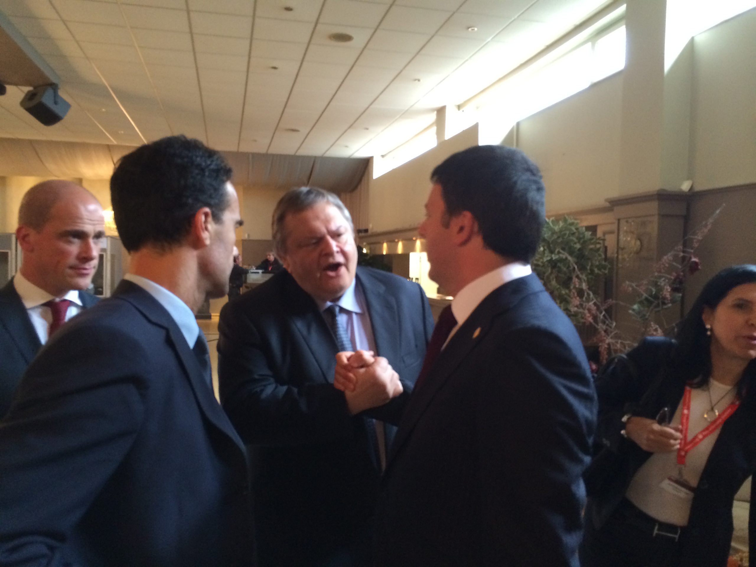 ΦΩΤΟ-Τετ α τετ Βενιζέλου με Σουλτς, Ολάντ, Ρέντσι