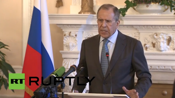 Λαβρόφ: Οι ΗΠΑ πρέπει να πιέσουν το Κίεβο