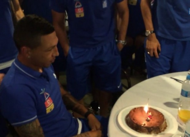 ΒΙΝΤΕΟ-Τα γενέθλια του Χολέμπας στο Ρεσίφε